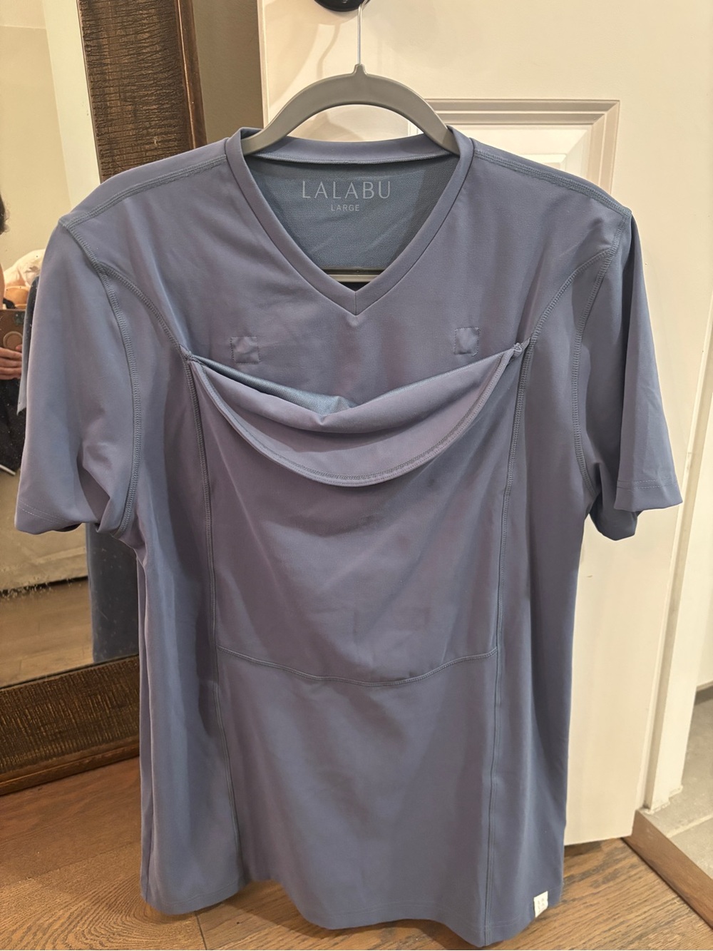 Men’s Baby Wearing Short Sleeve Shirt in Dusty Blue